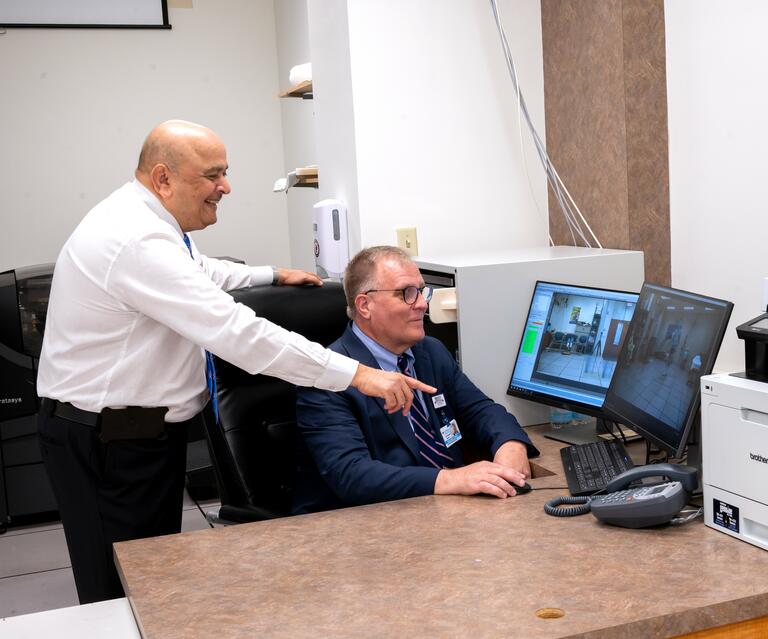 Anil and Roland in the lab