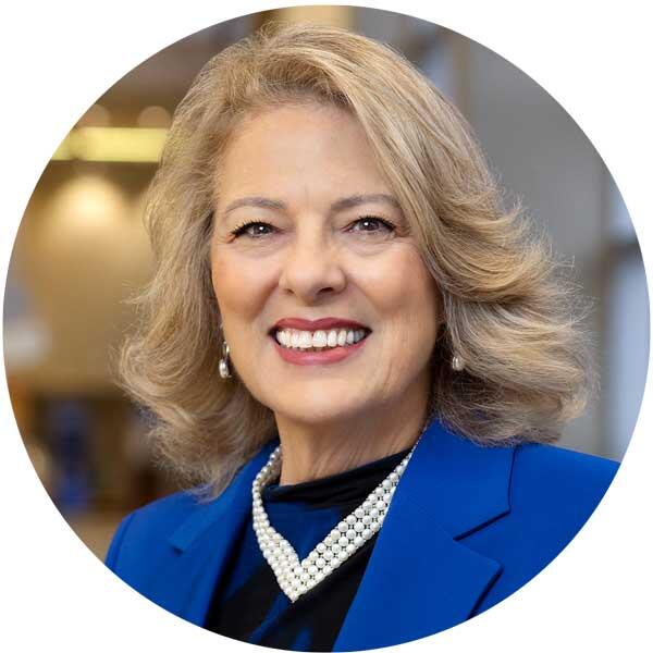 Leslie Simmons