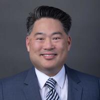 Dr. Thomas Lee