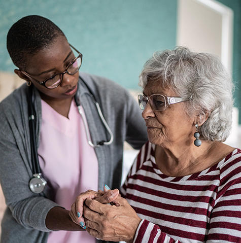 Patient seeing a doctor at Tevis Canter for Wellness